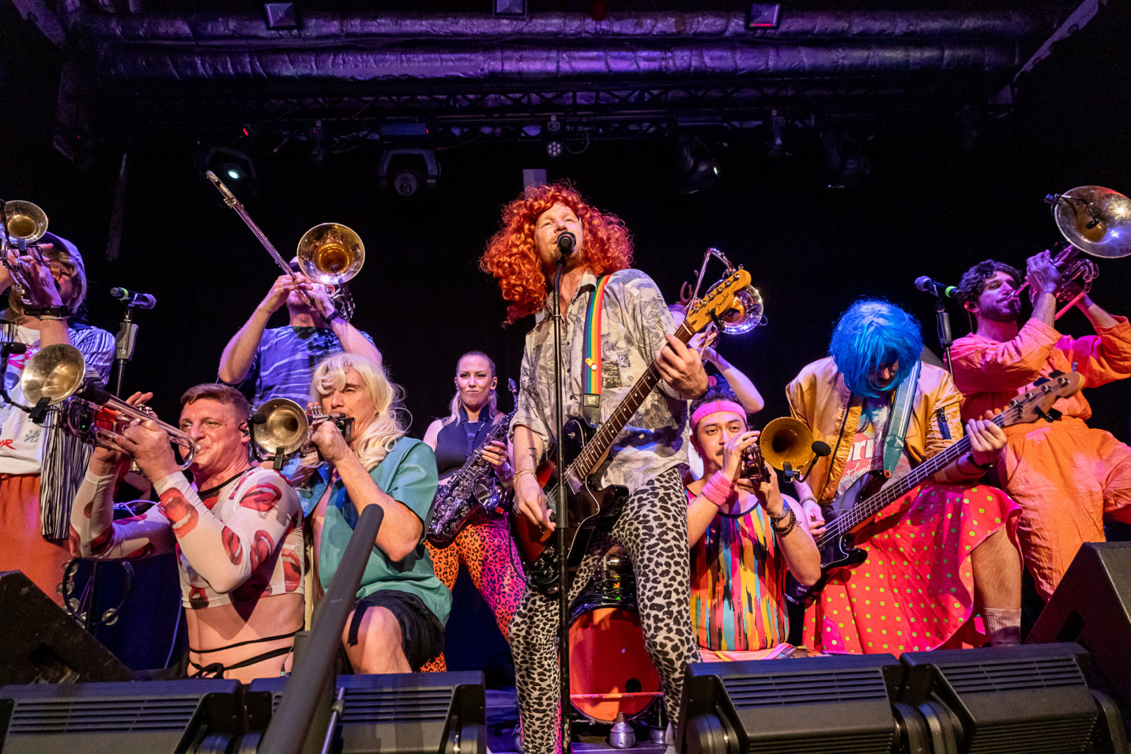 Konzert von Querbeat, Weiberfastnacht Ströer, Bogen 2, Köln