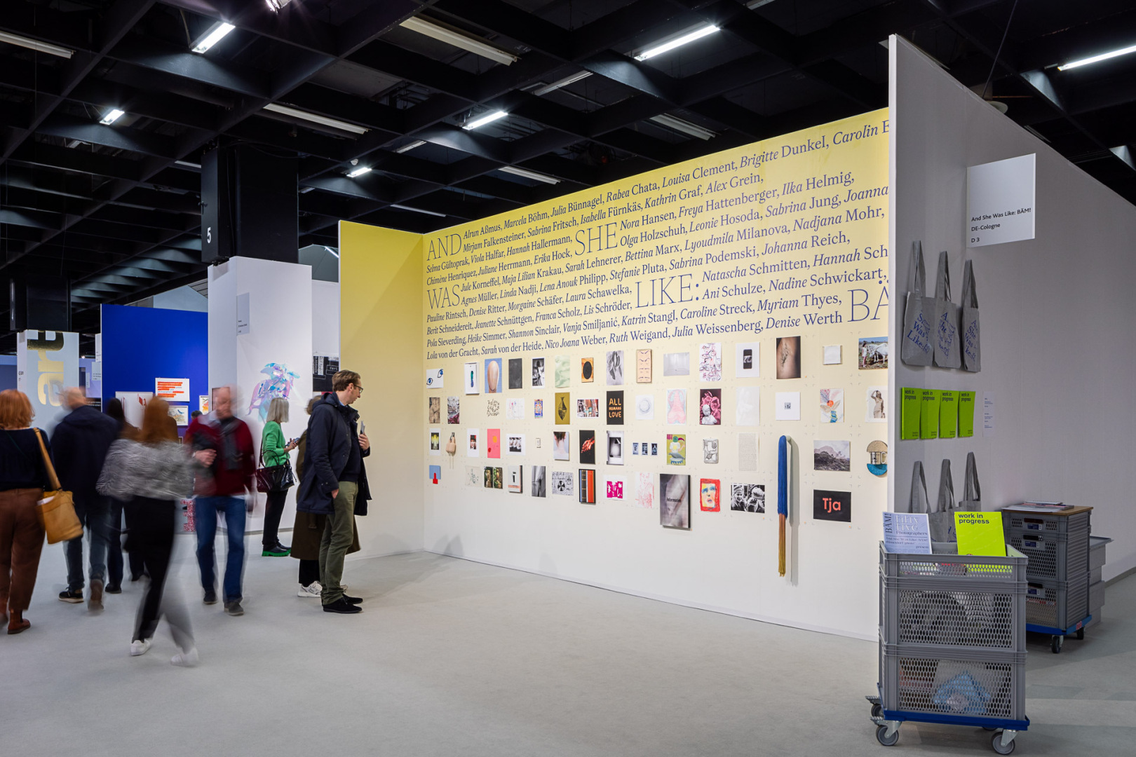 Standfotografie, Wall of BÄM!, And She Was Like: BÄM!, Art Cologne 2024, Messe Köln