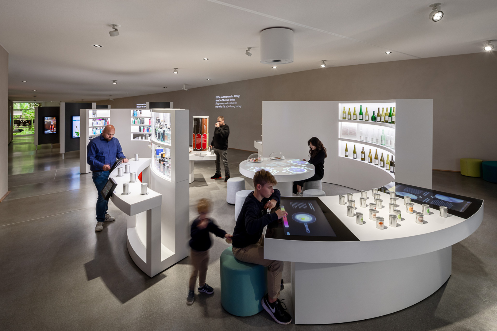 Dokumentation des Ausstellungsdesigns, Sensoria, Haus der Dürfte und Aromen, Holzminden