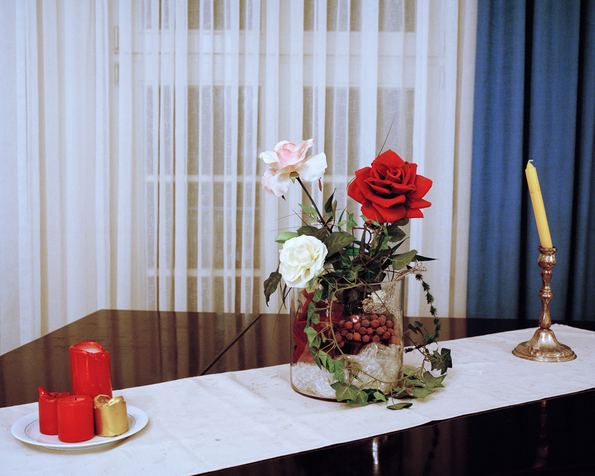 Still life in the common room of ‘Reinoldus zur Pflichttreue’ Lodge, Dortmund, Germany, 2013. The three roses symbolize light, love and life.