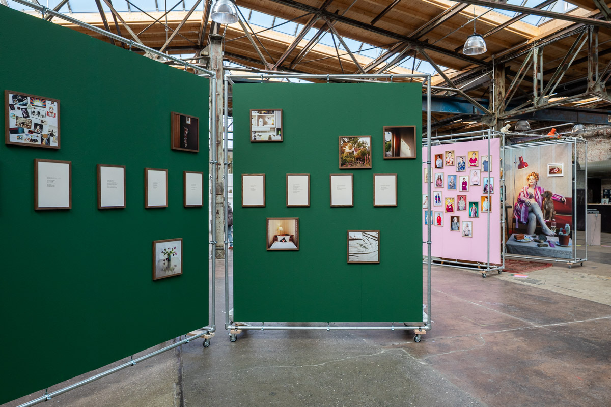 "Trace of Us", Ausstellung im Garagen-Campus in Chemnitz während der Kulturhauptstadt 2025
